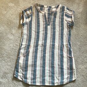 Rip curl women’s size Medium: worn as short dress or long shirt